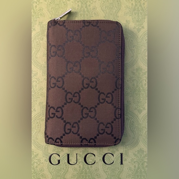 Gucci Handbags - Gucci GG Chocolate Brown Agenda includes original inserts and pen